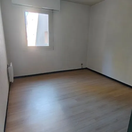 Studio près des Facs