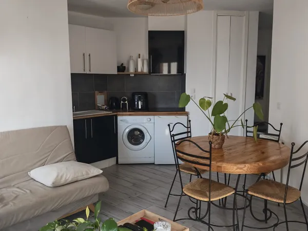 Bel appartement 2 pièces rénové