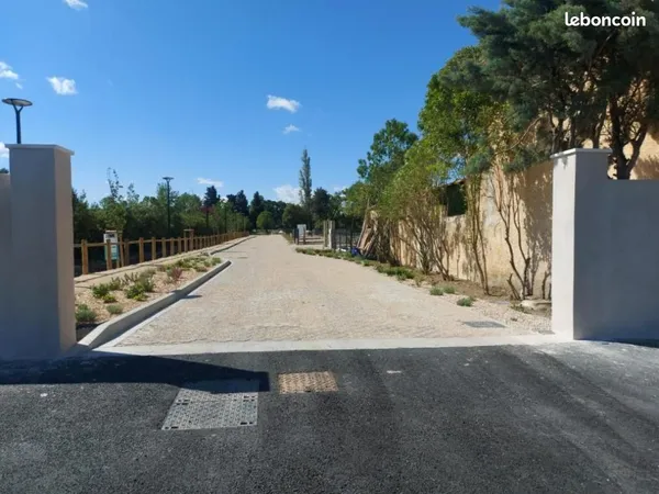 Terrain 568 m² Orange