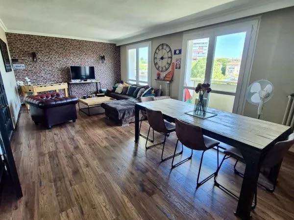 Appartement 2 chambre - meublé avec terrasse et balcon - Montplaisir- possibilité colocation
