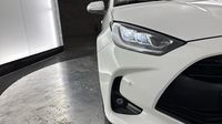 Toyota Yaris 116h Design 5p MY22 — photo 17