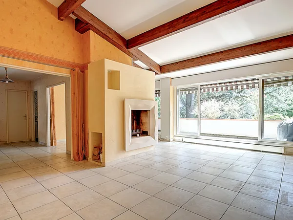 Ville d'Avray Appartement familial en duplex de 143m² Terrasse Ascenseur Parking Gardien