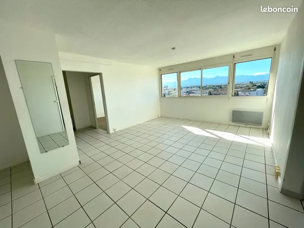 🏠 T3 de 65 m² avec vue exceptionnelle sur les Pyrénées - 619 charges comprises
