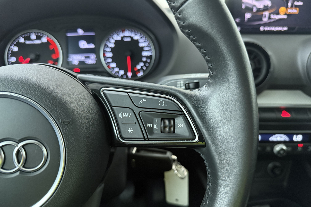 Audi Q2 — photo 14
