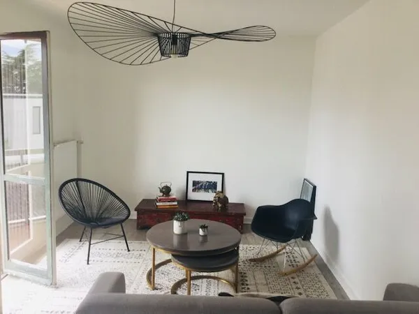À LOUER - T4 avec balcon, garage et cave