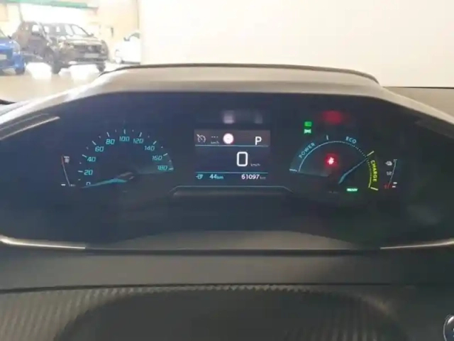 Peugeot 208 e- 136ch style — photo 12