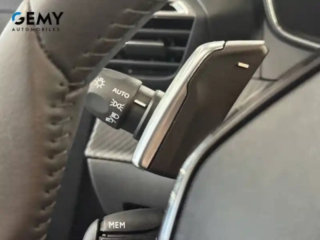 Peugeot 208 hybrid 100 e-dcs6 — photo 15