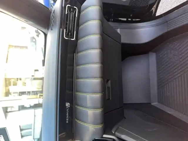 Renault 5 renault  e-tech electrique 10 ch autonomie confort — photo 26
