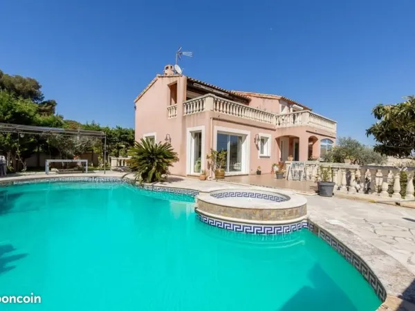 Propriété 9 pièces 117 m²