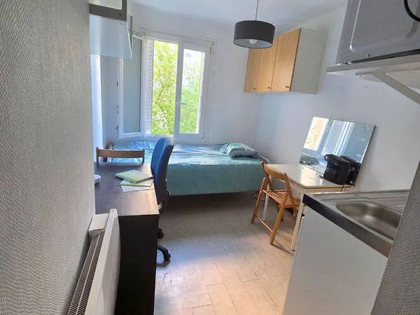 Studio 1 pièce 12 m²