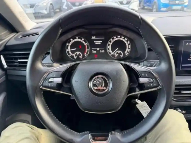 Skoda Kamiq 1.0 tsi evo 110ch ambition — photo 13