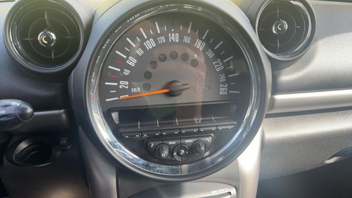 Mini Countryman 2.0 Cooper D 112 - Chili – 2016 – 127569 km – Diesel – Boîte Manuelle — photo 19