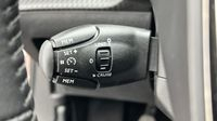 Peugeot 2008 1.2 PureTech 130ch S&S Allure — photo 18