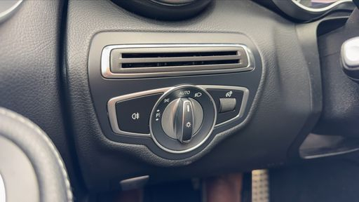 Mercedes Classe C 220 CDI 170 9G-Tronic - AMG Line – 2017 – 126000 km – Diesel – Boîte Automatique — photo 9
