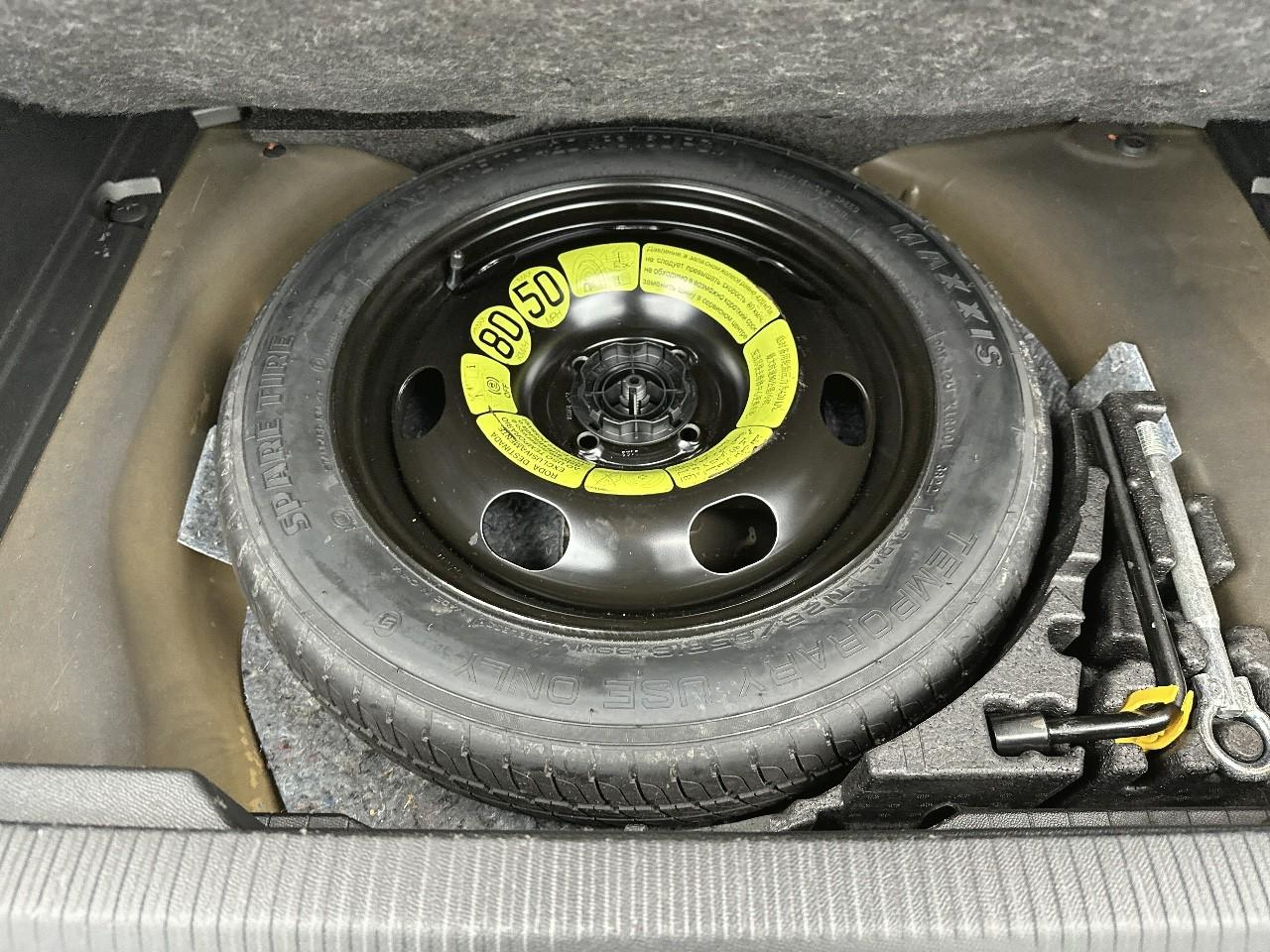 Peugeot 2008 puretech 130 s&s eat8 allure pack — photo 35