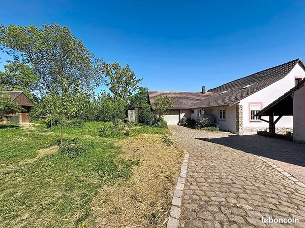 Maison 9 pièces 234 m²