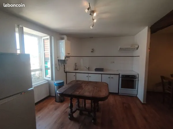 Appartement f3 meublé à louer à la semaine au mois à l'année