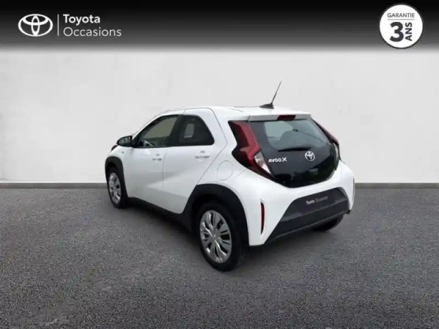 Toyota Aygo x 1.0 vvt-i 72ch dynamic my23 — photo 2