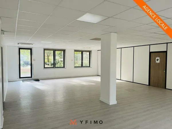 Bureau 255 m²