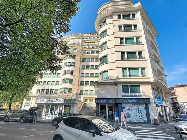 Appartement 2 pièces 84 m²