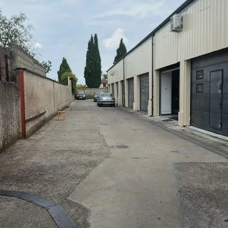 Local d'activité 80 m2
