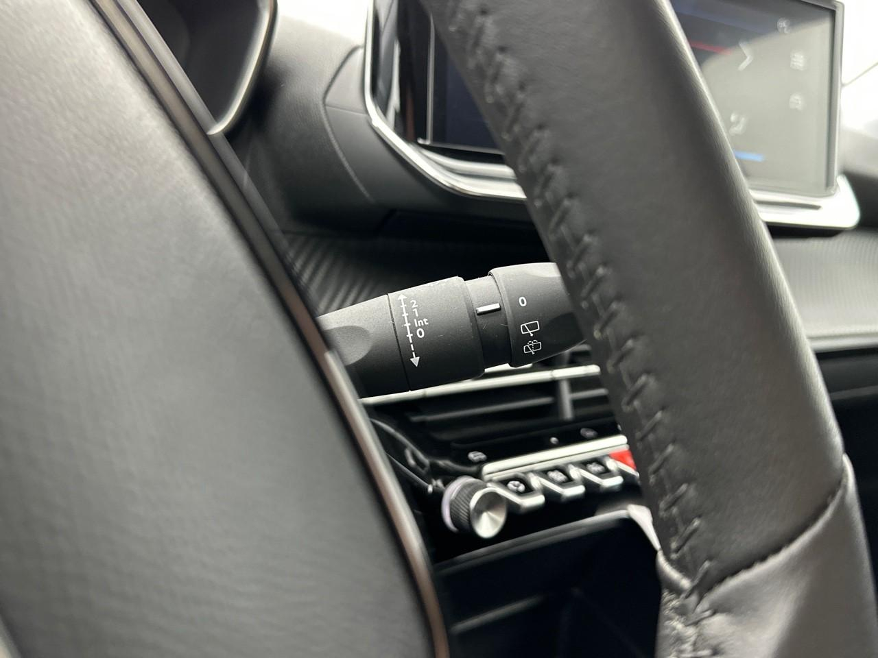 Peugeot 208 puretech 100 s&s bvm6 active — photo 20