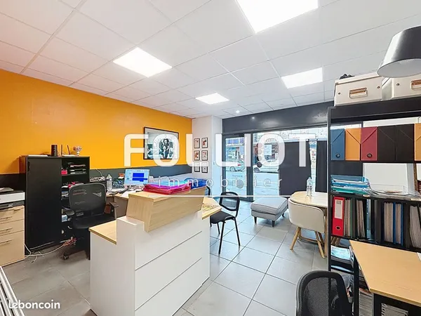 Local commercial 82 m² PONTORSON