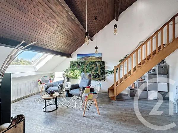 Appartement 6 pièces 107 m²