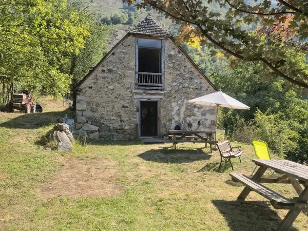 Maison - grange rénovée autonome