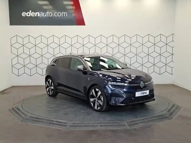 Renault Megane e-tech ev60 220 ch optimum charge — photo 7