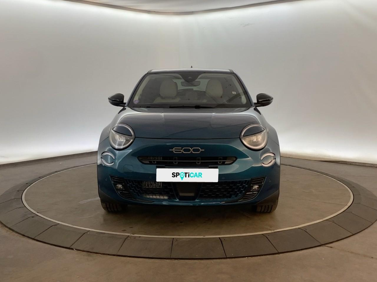 Fiat 600 t-gen 3 1.2 hybrid 145ch edct6 la prima — photo 2