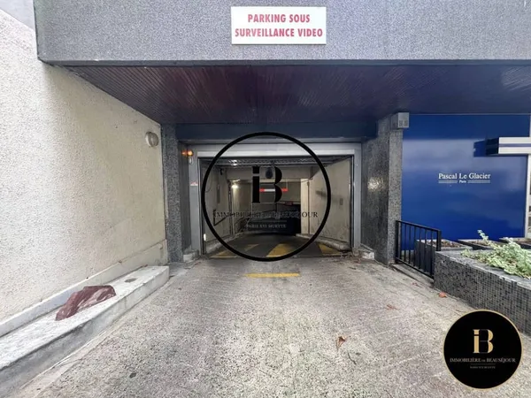 Garage et parking Location Paris 350€