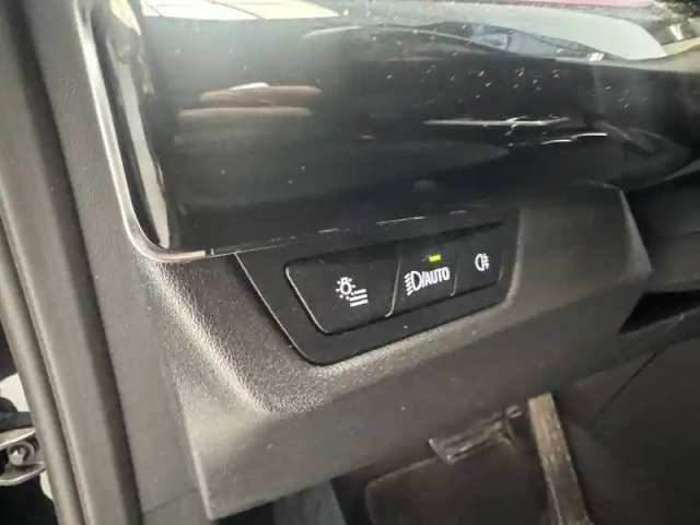 Bmw X1 i xdrive30 — photo 28
