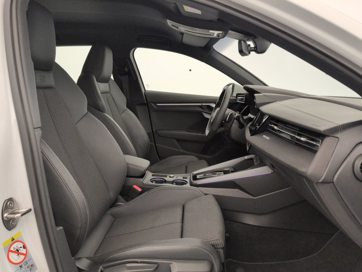 Audi A3 Sportback — photo 9