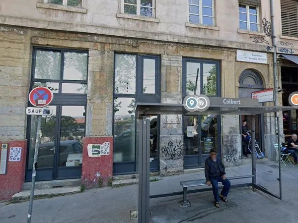 Local d'activité 54 m²