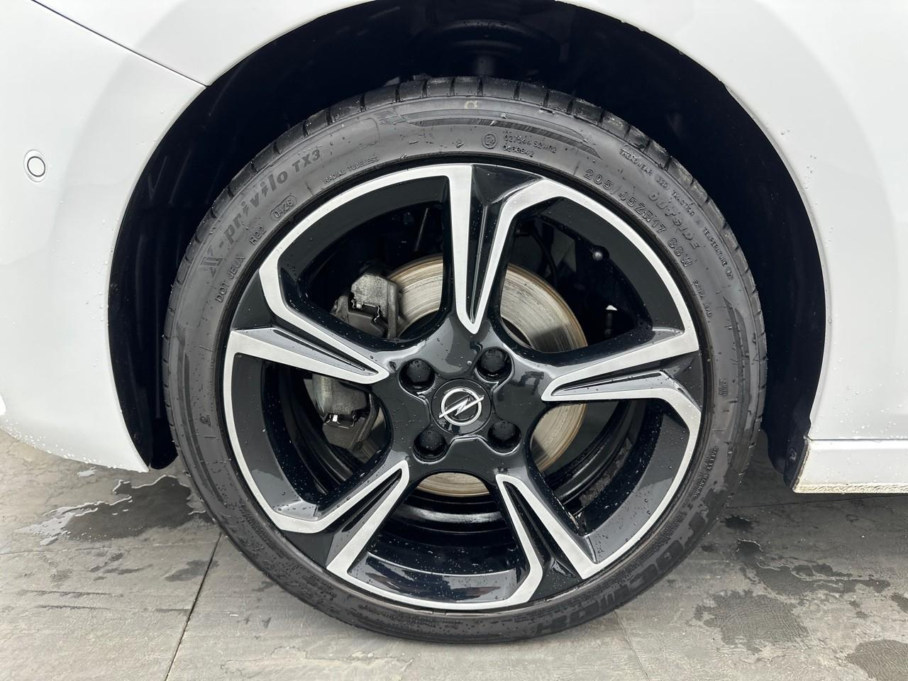 Opel Corsa 1.2 turbo 100 ch bva8 elegance business — photo 14