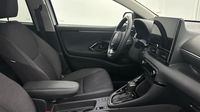 Toyota Yaris 116h Design 5p MC24 — photo 15
