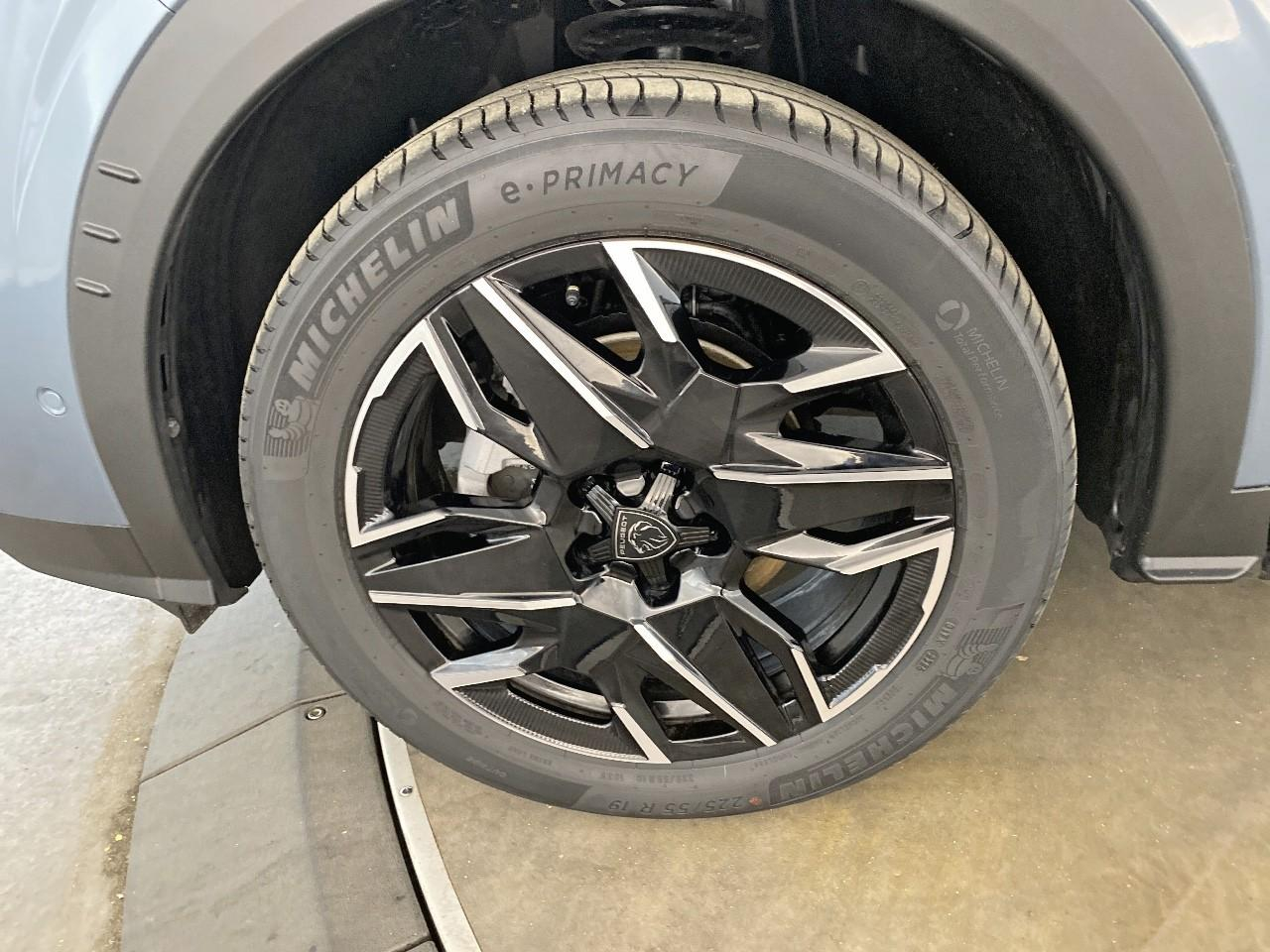 Peugeot 3008 hybrid 145 e-dcs6 gt — photo 11