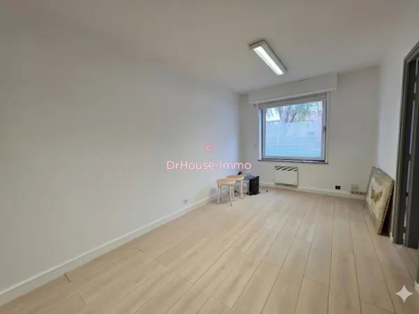 Local 3 pièces 39 m²