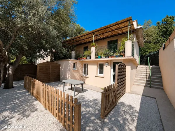 Immeuble de rapport 15 pièces 216 m²