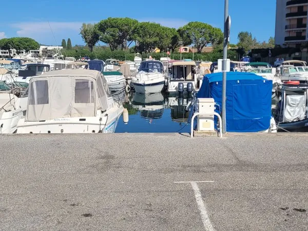Cannes Marina Mandelieu 8X3 a louer