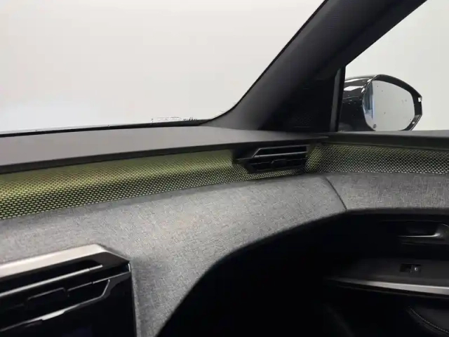 Peugeot 5008 electrique 210 ch 73 kwh — photo 34