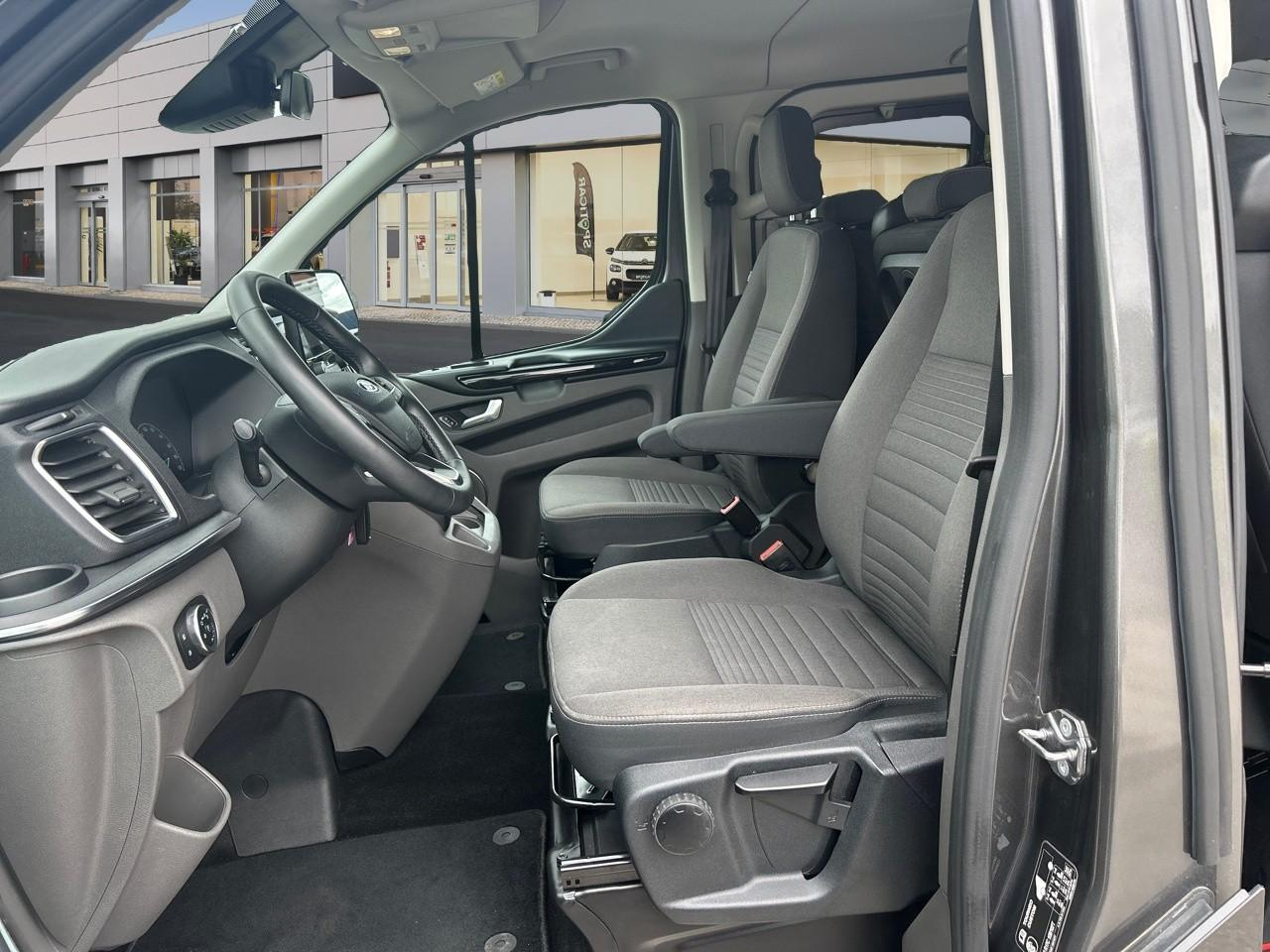 Ford Tourneo custom 320 l1h1 2.0 ecoblue 130ch titanium bva 7cv — photo 9