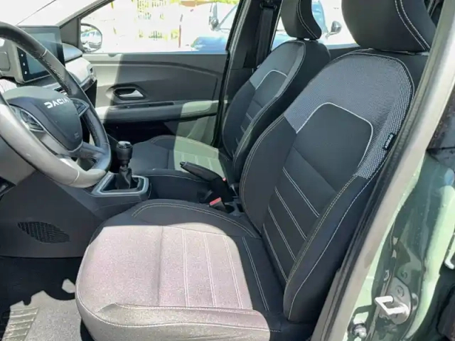 Dacia Sandero eco-g 100 — photo 9