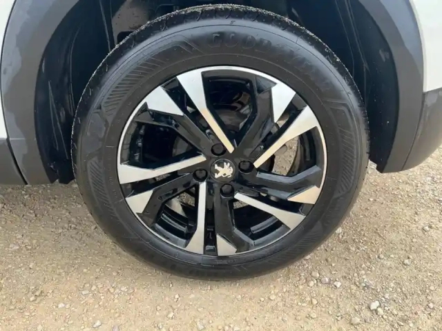Peugeot 2008 puretech 130 s&amp;s eat8 — photo 14