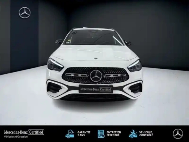 Mercedes Gla 180 d amg line — photo 28