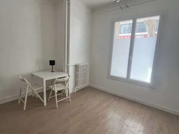Appartement Location Marseille 1p 22m² 705€