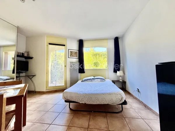 Studio 1 pièce 18 m²