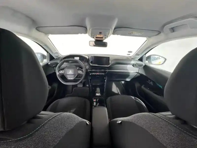 Peugeot 208 e- 136ch style — photo 9