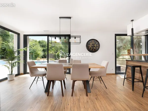 Villa 6 pièces 186 m²